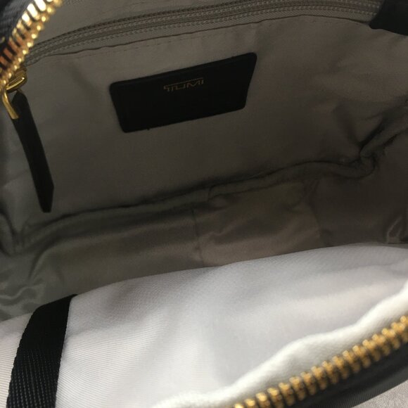 NWT Tumi CorssbodTumi Corssbody bag Voyageur Tory Blacky bag Voyageur Tory Black - Picture 10 of 11